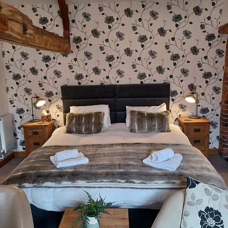 The Bear Bed & Breakfast Rhayader Exterior photo