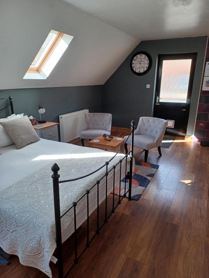 The Bear Bed & Breakfast Rhayader Exterior photo