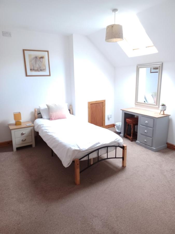 The Bear Bed & Breakfast Rhayader Exterior photo