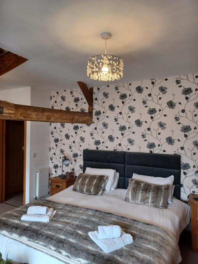 The Bear Bed & Breakfast Rhayader Exterior photo