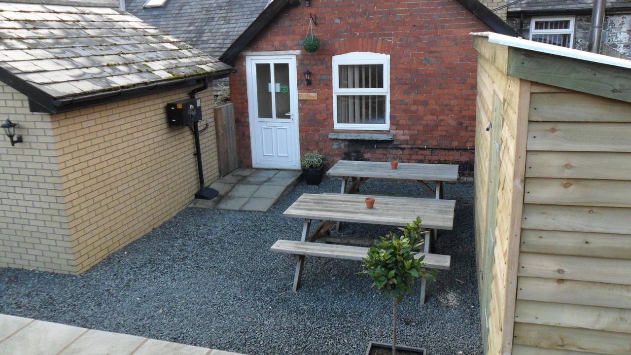 The Bear Bed & Breakfast Rhayader Exterior photo