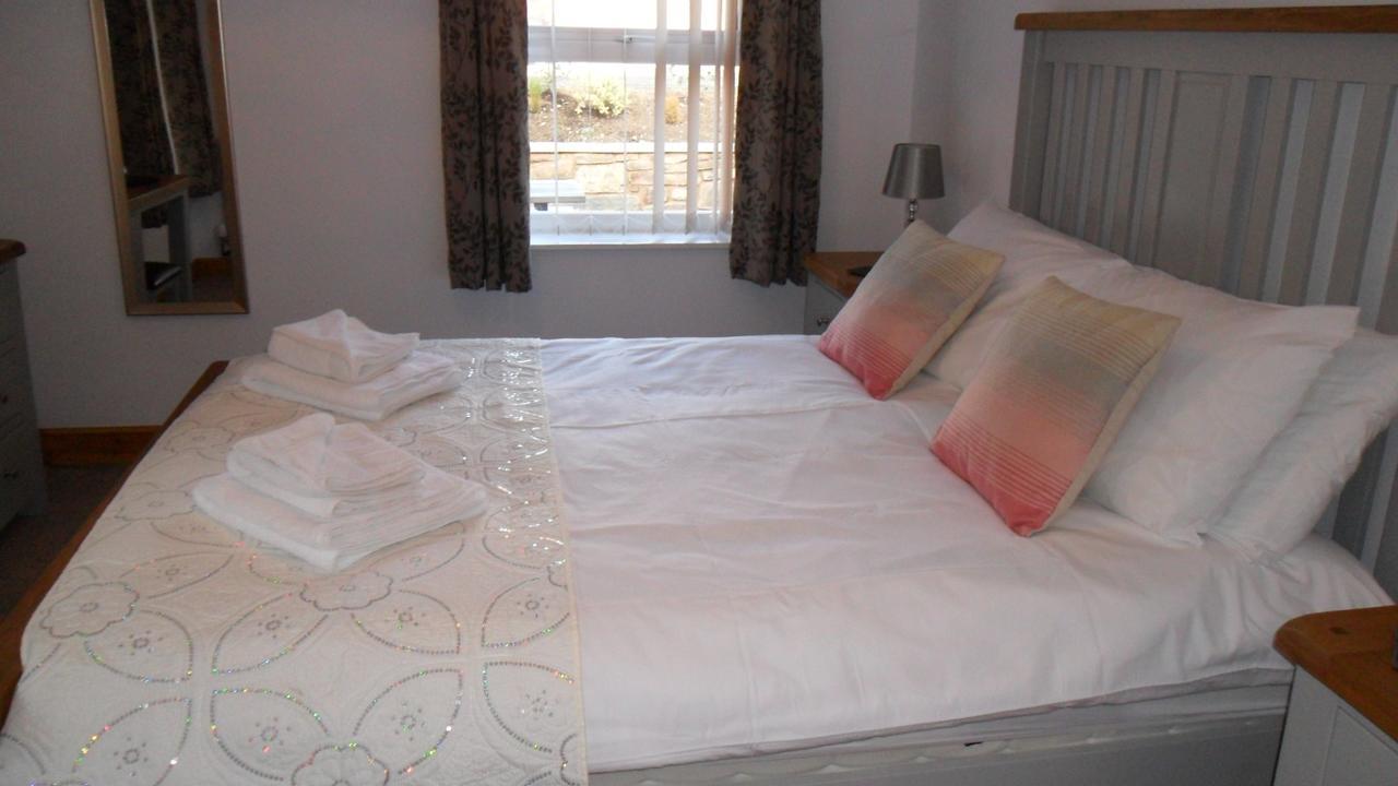 The Bear Bed & Breakfast Rhayader Exterior photo