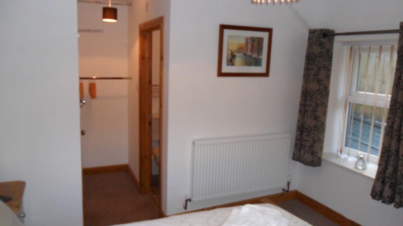 The Bear Bed & Breakfast Rhayader Exterior photo