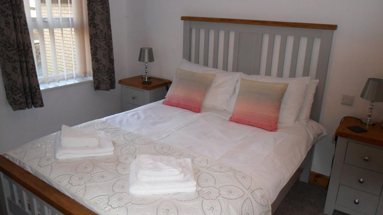 The Bear Bed & Breakfast Rhayader Exterior photo