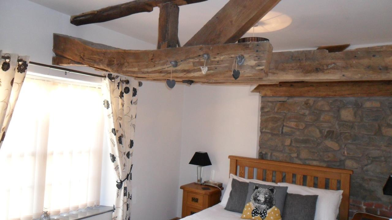 The Bear Bed & Breakfast Rhayader Exterior photo