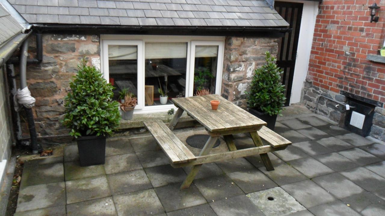 The Bear Bed & Breakfast Rhayader Exterior photo
