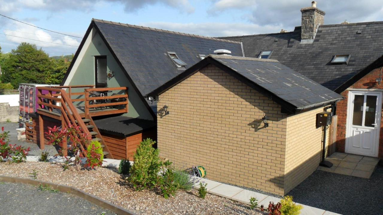 The Bear Bed & Breakfast Rhayader Exterior photo